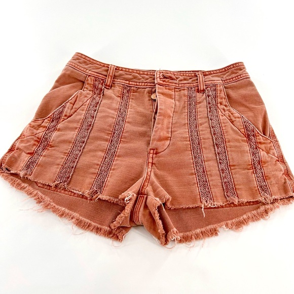 Like New Free People Dusty Rose Great Expectation Boho Lace Shorts Size 6 - Picture 7 of 10